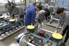 教育部等六部门规范职业学校校企合作 《办法》将于3月1日起施行视频封面