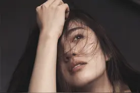 王晓晨时尚大片曝光 洒脱率性随意切换图片