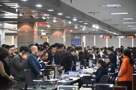 扎堆消分挤爆处罚窗口，长沙交警提醒交通违法这样处理最方便！图片