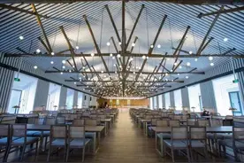 刷脸吃饭，还能计算卡路里！这家高校食堂的黑科技一下子红了图片