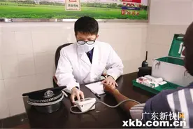 当一天“临时狱警” 记者面对一堆难题图片