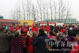 郸城：文化广场变成感党恩演舞场图片