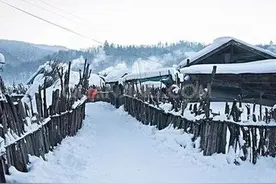 小伙带女友回老家过年，却因“不做家务”遭家人“差评”图片