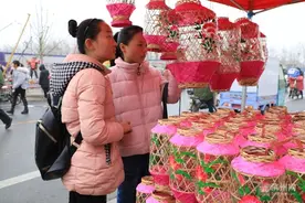 舞龙舞狮踩芯子  秧歌吕剧大马戏  滨州高新区民俗文化大集闹元宵图片