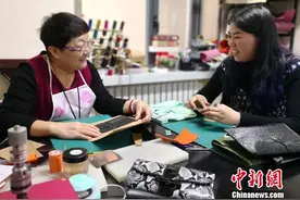 兰州姐妹花年过半百创业 用心做“爱的礼物”图片