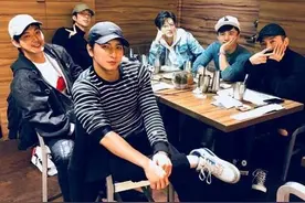 棒棒堂重聚引“回忆杀”，獒犬不在引热议图片