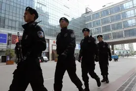 温州“飞虎队”的一天 独特盘查术让犯罪分子无处遁逃图片