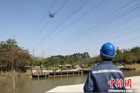 南方电网广东佛山供电局率先实现无人机自主巡检图片