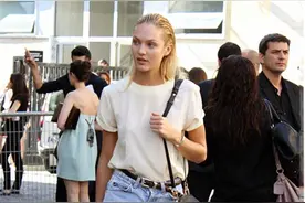 破洞短裤引领了时尚潮流，你可不能够落伍图片