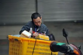万元快递小哥普遍吗？大数据揭秘快递从业人员生存现状图片