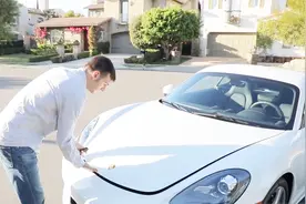 2018款保时捷718储物空间有多大？打开前备箱和后备箱后你会吃惊