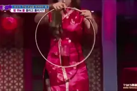 偶像练习生的导师也不是白当的，这水杯转的够溜视频封面