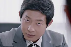 经理一直强调压力，不让员工休息，美女几句话怼的他怀疑人生