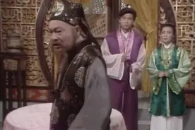 父亲反对儿子新交往的女朋友，倒是母亲很开明，只是说的不算视频封面