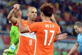 亚冠-塔神救主蒙蒂略失点球 鲁能主场1-1悉尼-亚冠图片