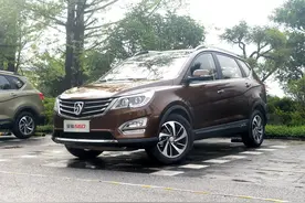 预售8.98万起 宝骏560智能手动挡6月上市图片