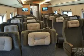 云南动车内部到底什么样？商务座能坐能躺 普通坐很宽敞图片