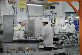 秘密生产基地？富士康被曝光在贵州为华为生产手机图片