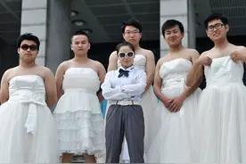 奇葩毕业照大合集 你绝对想不到的出其不意！图片