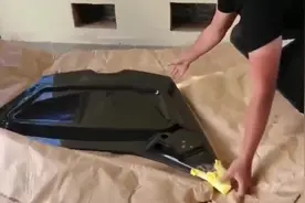 土豪网购了一个兰博基尼引擎盖，打开包装后霸气才刚刚开始！视频封面