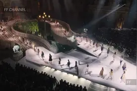 巴黎时装周2018，LV秀场模特大合集视频封面