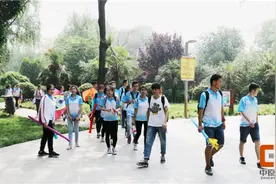 郑州11中开展放风筝活动，放飞梦想夏日忙图片