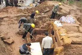 考古队发现“致远舰”，专家赶到立即抢救打捞，出水文物价值连城