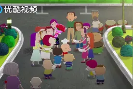 大耳朵图图人气真高，出道了之后，很多人围着要签名！