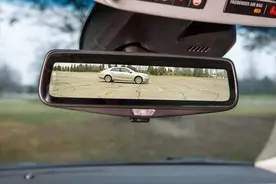 外媒评测凯迪拉克CT6/ XT5新型后视镜图片