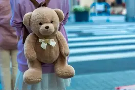 在日本做这几件事会被认为没礼貌！例如捡地上的花。。。图片