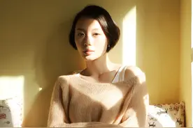 准婆婆天天念叨男友前妻好，半个月后我一身伤痕返回老家图片