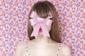 她以这种不要脸的拍摄方式，警惕女性不要丧失自我！图片