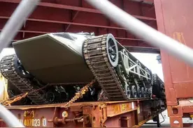 《速8》豪车是用来撞的！你不认识它，它不认识你图片