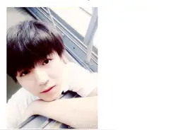 王俊凯520微博晒自拍大胆表白粉丝：我爱你，你爱我吗？图片