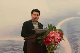 “2016阿迪力高空挑战极限之旅”新闻发布会在人民大会堂举行图片