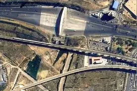 卫星650公里太空看大连 甘井子后盐高速收费站像巨型蚂蝗视频封面