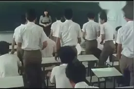 为了考试能及格，女生们各出奇招无所不用，摩尔斯密码都用上了！