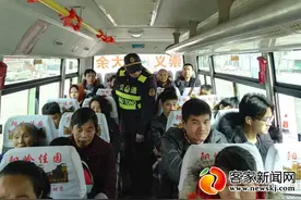 春运期间赣州依法查扣“黑车”241台图片