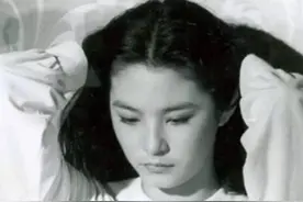 琼瑶阿姨的造星能力当之无愧，她是唯一没被捧红的图片