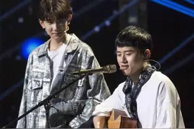 张杰综艺感爆棚被封坑王 与王源合作唱《好汉歌》图片