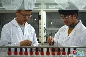 赞！除了“烟头”指甲油 这些学生还制作了更多环保小礼物图片