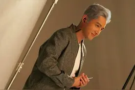 曾经引领娱乐圈潮流的奶奶灰造型 你觉得谁的最好看？图片