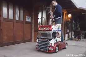 看这斯堪尼亚超大车模 送给儿子真不错!图片