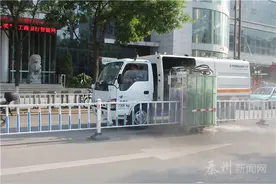护栏清洗车洗车“亮相”秦州街头图片