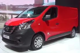 改装车厂的最爱，新款NV300面包车登场，客货两用的好车