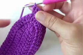 用毛线钩针文胸教学视频，美女们学起来哦