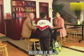 农村抠门的家长请老师吃饭，这几个菜点的那是真够硬的了！