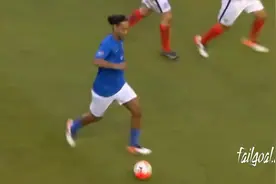 碉堡了！小罗慈善赛再现神技 连续穿裆过人+不看人传球吊炸天图片