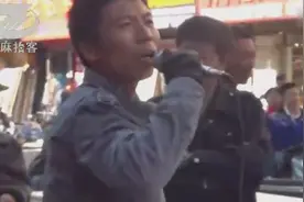 曾经在街头那个骑三轮卖碟退伍兵，  爱情歌声叫卖图片