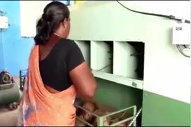 国外各种剥椰子皮的机器，都是人类的智慧啊，长见识了！图片